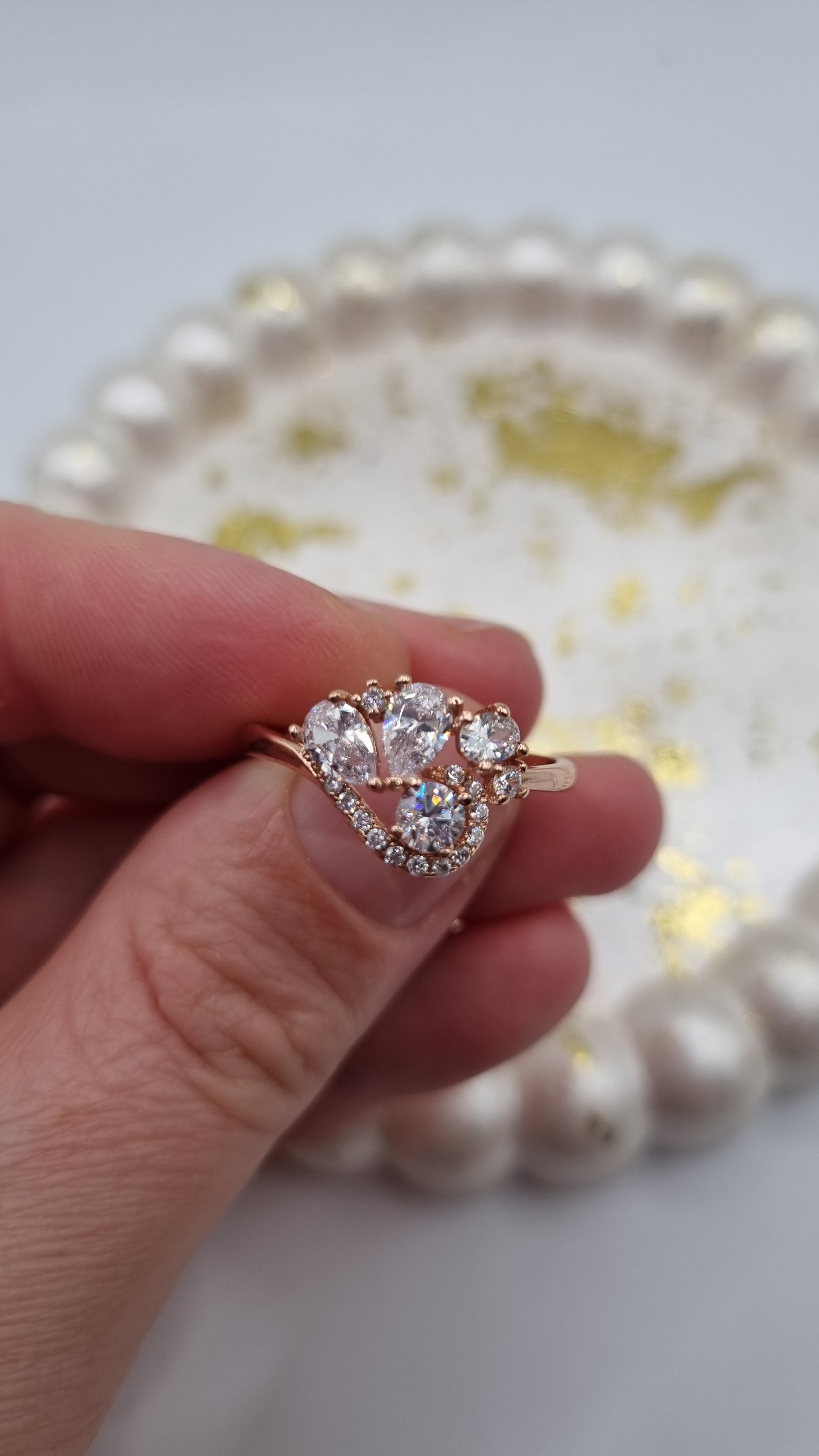 Rose gold plated rings with zircon stone hypoallergenic waterproof