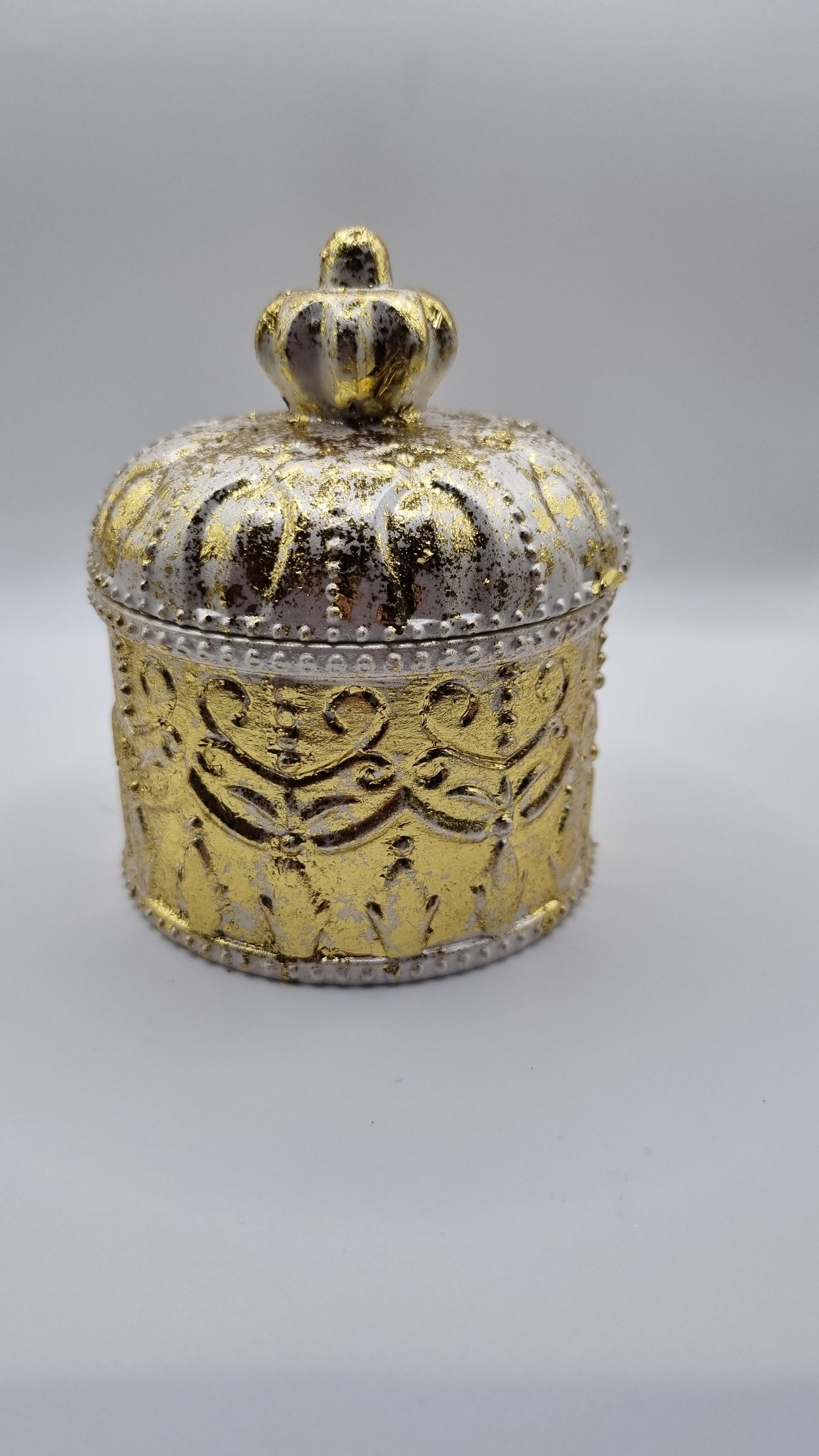 Beautiful jesmonite jars jewellery, candy handmade white pearl metallics color and gold color