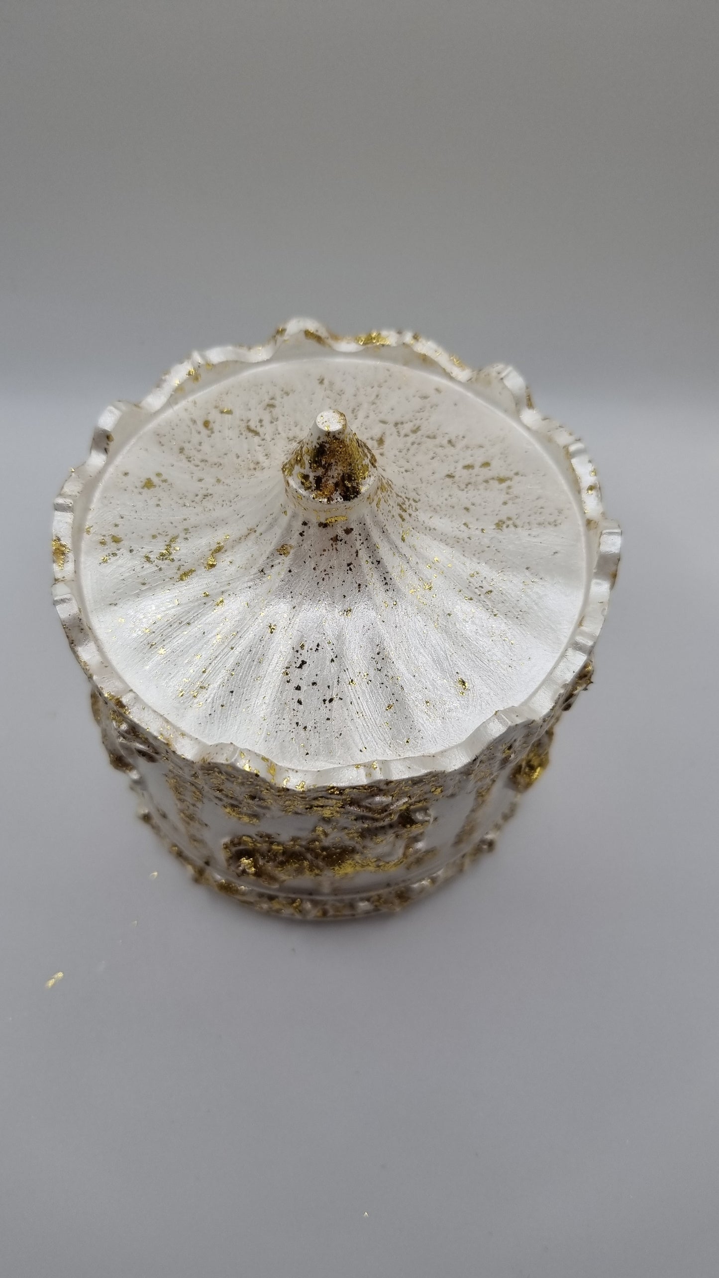 Beautiful jesmonite jars jewellery, candy handmade  white pearl metallics color and gold color
